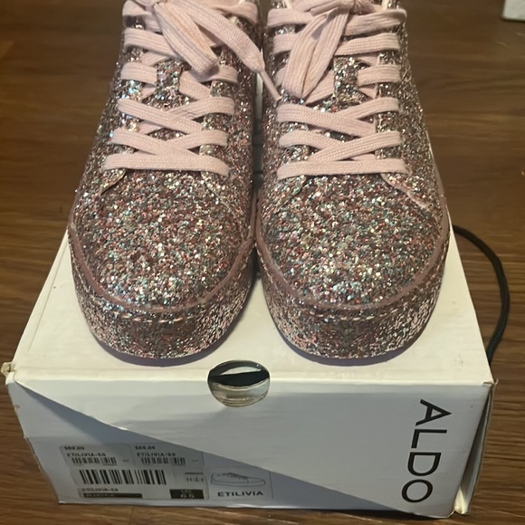 Super sparkly gorgeous brand new with box only ever tried on in the store - Picture 5 of 6